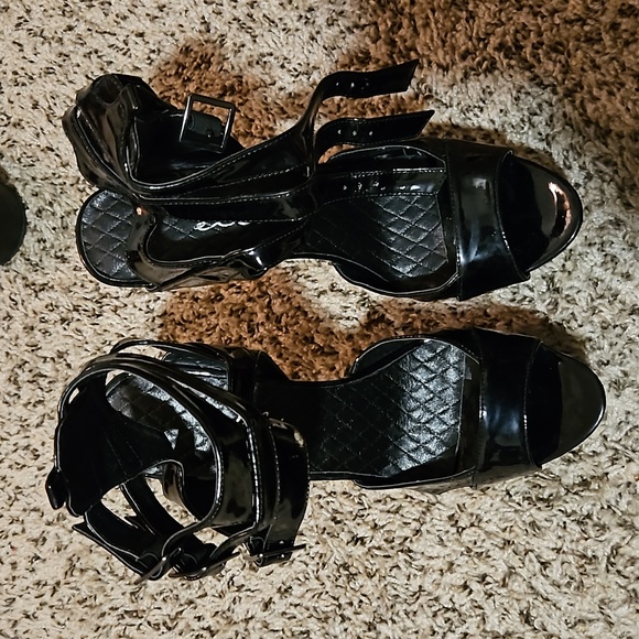 ELLIE STRAPPY PLATFORM HEELS SIZE 12 - Picture 2 of 8